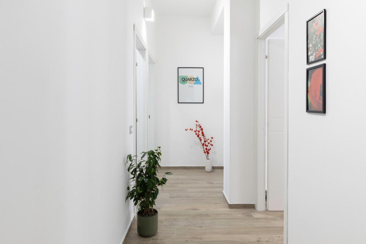Quarzo. Modern Rooms Cagliari Eksteriør billede