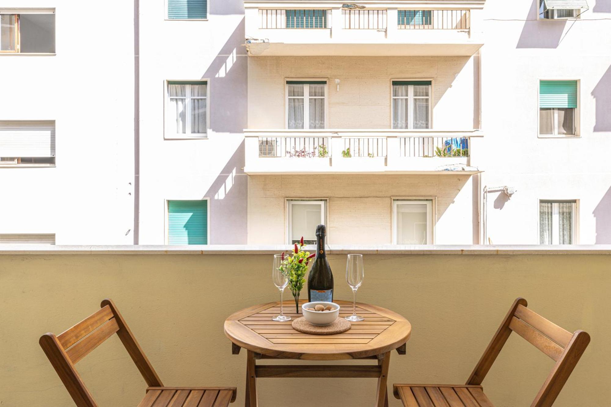 Quarzo. Modern Rooms Cagliari Eksteriør billede